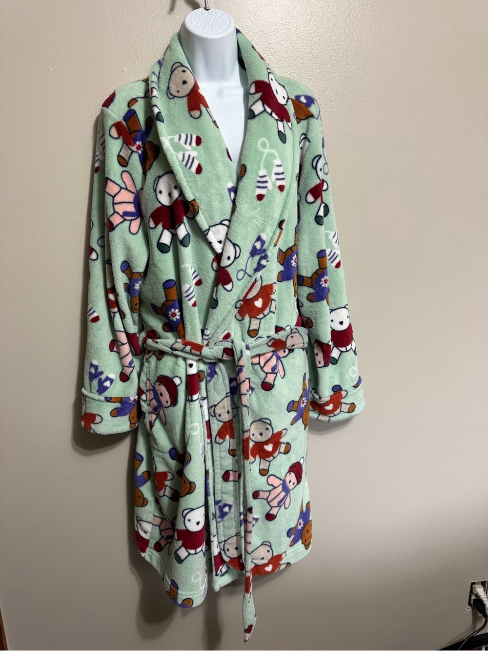 Vera Bradley Mint Plush Women’s Robe with Teddy Toy Print